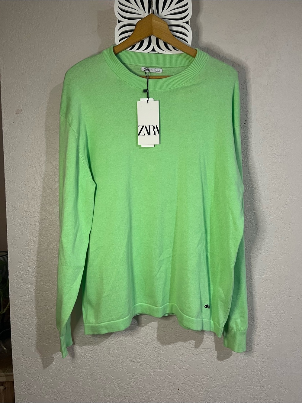 Zara Men’s Crewneck Sweater in Neon Green